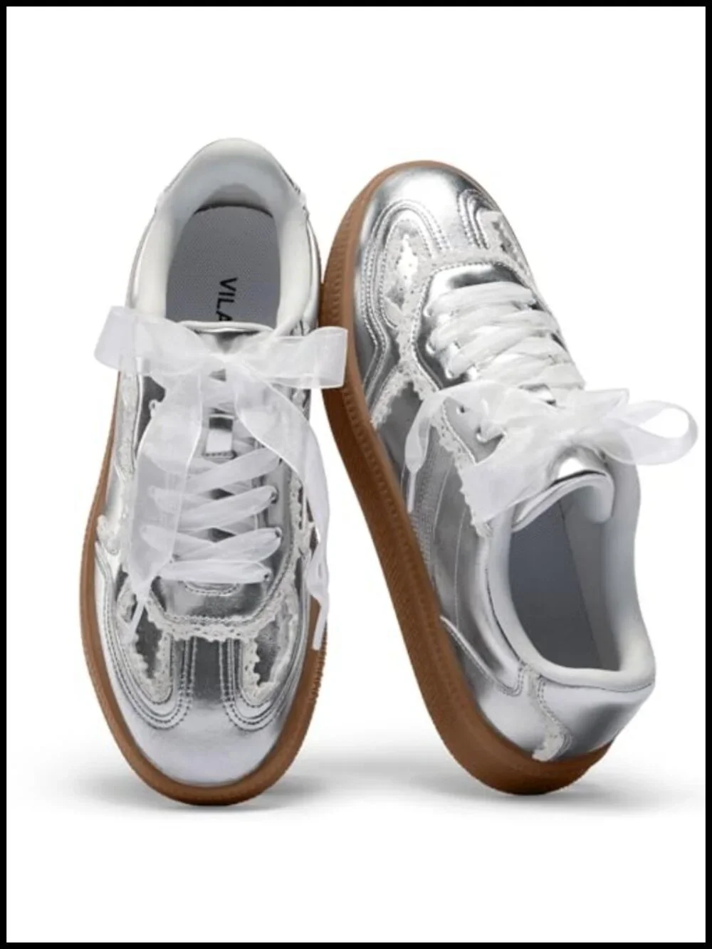 Women's Lace Detail Fashion Sneakers with Retro Gum Sole Comfortable Casual